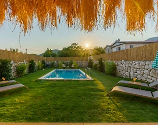 Kaş Bezirgan'da Huzurlu Konumda, Özel Havuzlu, Şık Villa - 4