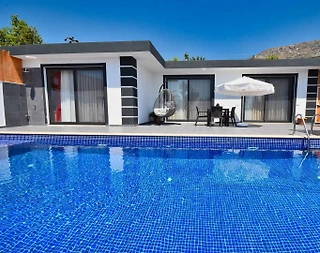 Kaş Üzümlü'de Balayı Çiftlerine Uygun, Özel Havuzlu, Korunaklı Villa - 2