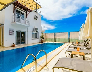 Kaş Bezirgan'da Muhteşem Deniz Manzaralı, Özel Havuzlu, Tripleks Villa - 1