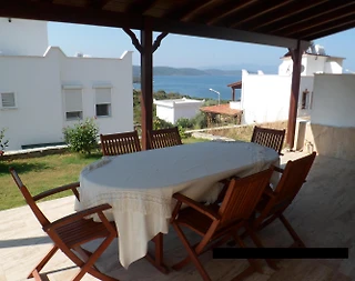 Muğla Milas'ta Plajlı Sitede, Deniz Manzaralı, Tripleks Villa - 2