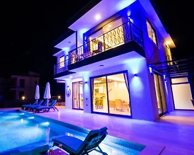 Kalkan Ulugöl'de Doğa ve Deniz Manzaralı, Özel Havuzlu, Lüks Villa - 2