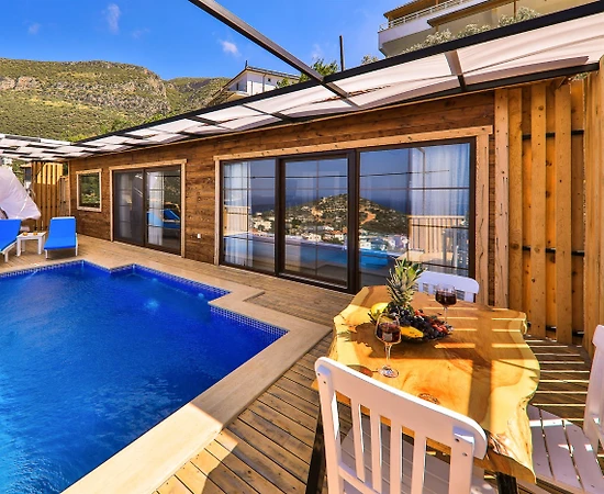 Kaş Gökçeören'de Harika Deniz Manzaralı, Sonsuzluk Havuzlu, Kiralık Villa - 1