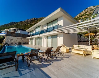 Kaş Bezirgan'da Panoramik Deniz Manzaralı, Merkezi, Kiralık Villa - 4