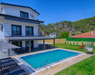 Fethiye İnlice'de Geniş Bahçeli, Özel Havuzlu, 5+1 Kiralık Villa - 1
