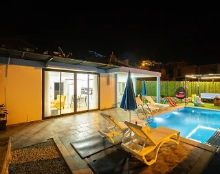 Kaş Bezirgan'da Kalabalık Gruplara Uygun, Özel Havuzlu, Kiralık Villa - 2