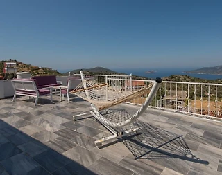 Kaş Bezirgan'da Göz Alıcı Deniz Manzaralı, Özel Havuzlu, Zarif Villa - 3