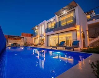 Kaş Kalkan'da Lüks Dizayn Edilmiş, Korunaklı Havuzlu, Kiralık Villa - 3