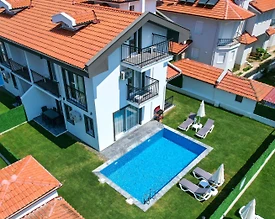 Dalyan Merkez'de Özel Havuzlu ve Geniş Bahçeli, Lüks Kiralık Villa - 3
