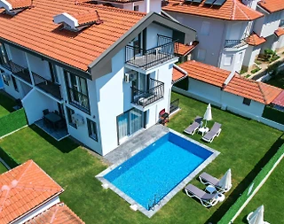 Dalyan Merkez'de Özel Havuzlu ve Geniş Bahçeli, Lüks Kiralık Villa - 3