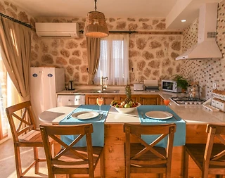 Kaş Sarıbelen'de Huzur Dolu Doğada, Özel Havuzlu, Taş Villa - 5