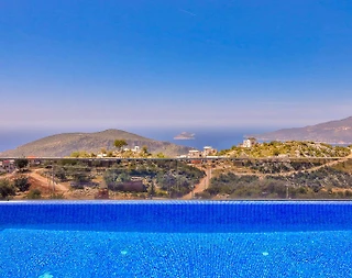 Kaş Bezirgan'da Eşsiz Manzaralı, Açık ve Kapalı Havuzlu, Kiralık Villa - 4