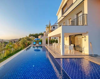 Ölüdeniz'de Modern Mimarili, Özel Havuzlu, Jakuzili, Kiralık Villa - 1