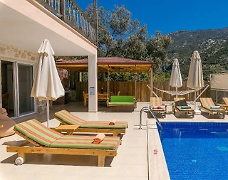 İslamlar'da Muhteşem Taş Mimarisine Sahip, Isıtmalı Havuzlu, Kiralık Villa - 4