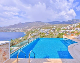 Kaş Kalkan'da Muhteşem Deniz Manzaralı, Özel Havuzlu, Geniş Villa - 4