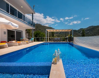 Kaş Kalkan'da Panoramik Deniz Manzaralı, Özel Havuzlu, Konforlu Villa - 4