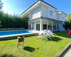Sapanca Kırkpınar'da Yemyeşil Doğada, Özel Havuzlu, Bahçeli Villa - 2