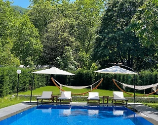 Sapanca'da Doğa Manzaralı Eşsiz Teraslı, Geniş Bahçeli, Şömineli Villa - 3