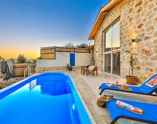 Kaş Üzümlü'de Doğa İle İç İçe, Özel Havuzlu, Lüks Taş Villa - 3