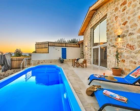 Kaş Üzümlü'de Doğa İle İç İçe, Özel Havuzlu, Lüks Taş Villa - 3