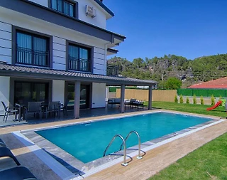 Fethiye İnlice'de Geniş Bahçeli, Özel Havuzlu, 5+1 Kiralık Villa - 2