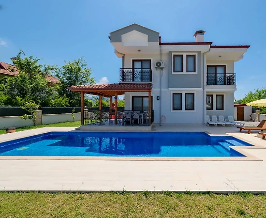 Muğla Dalyan'da Merkeze Yakın, Özel Havuzlu, Kiralık Tatil Villası - 1