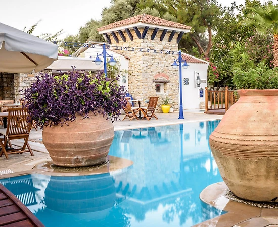 Muğla Datça'da Modern Tasarımlı, Ortak Havuzlu, Özel Suit - 1