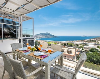 Kaş Kalkan'da Merkeze ve Denize Yakın Konumda, Ferah Tatil Evi - 3