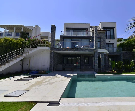 Bodrum Yalıkavak'ta Plaja Yakın Konumda, Özel Havuzlu, Kiralık Villa - 1