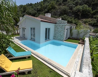 Fethiye Ölüdeniz'de Minimalist Tasarımlı, Özel Havuzlu, Şirin Villa - 2