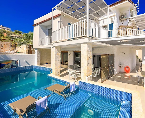 Kaş Kalkan'da Denize Yürüme Mesafesinde, Özel Havuzlu, Tripleks Villa - 1