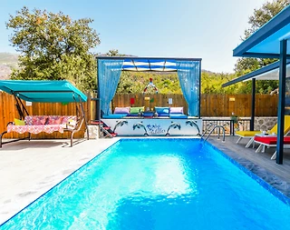 Kaş Üzümlü'de Doğayla İç İçe, Özel Havuzlu, Jakuzili Villa - 3