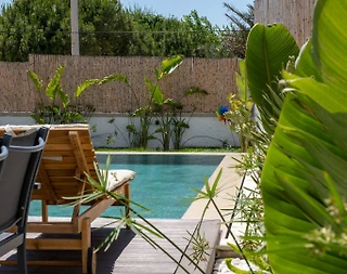 Çeşme Çiftlik'de Denize Yakın Mesafede, Özel Havuzlu, Lüks Villa - 4