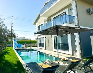 Fethiye Akarca'da Bahçeli ve Özel Havuzlu, Modern Tatil Villası - 1