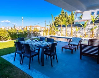 İzmir Çeşme'de Merkezi Konumda, Özel Havuzlu, Lüks Villa - 5