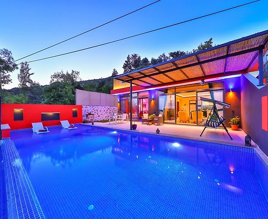 Kaş İslamlar'da Doğa İle İç İçe, Kapalı Havuzlu, Balayı Villası - 1