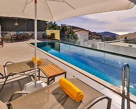 Kaş Bezirgan'da Enfes Deniz Manzaralı, Özel Havuzlu, Konforlu Villa - 3