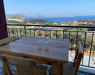 Kaş Belenli'de Eşsiz Deniz Manzaralı, Ortak Havuzlu, Jakuzili Daire - 1