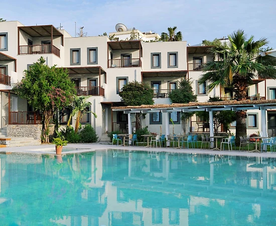 Bodrum Bitez'de Doğayla İç İçe, Bahçe Katı, 2+1 Suite Daire - 1