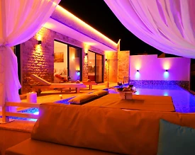 Kaş İslamlar'da Deniz ve Doğa Manzaralı, Özel Havuzlu, Lüks Villa - 3