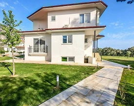 Muğla Köyceğiz'de Doğa İçerisinde, Ortak Havuzlu, Kiralık Villa - 2