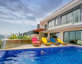 Kaş İslamlar'da Deniz ve Doğa Manzaralı, Özel Havuzlu, Kiralık Villa - 1
