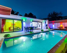 Kalkan Üzümlü'de Geniş Bahçeli, Özel Havuzlu, Jakuzili Balayı Villası - 2