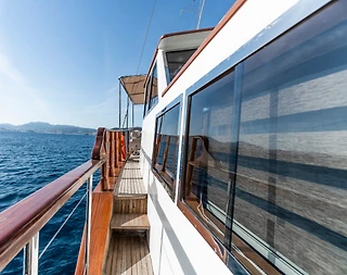 Bodrum'da Masmavi Sularda, Şık ve Ferah Dizayna Sahip Gulet - 3