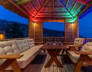 Kaş İslamlar'da Deniz Manzaralı, Sonsuzluk Havuzlu, Kiralık Villa - 4