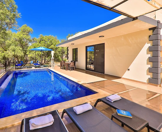 Kaş Ağullu'da Doğa İçerisinde, Özel Havuzlu, Ekonomik Villa - 1