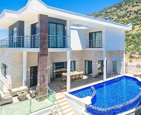 Kaş İslamlar'da Enfes Deniz Manzaralı, Özel Havuzlu, Konforlu Villa - 1