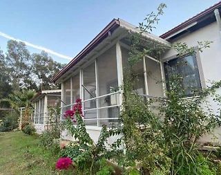 Marmaris Turgut'ta Merkezi Konumda, Geniş Bahçeli, Kiralık Ev - 1