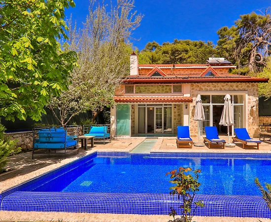 Kaş Sarıbelen'de Isıtmalı Kapalı Havuzlu, Jakuzili, Lüks Villa - 1
