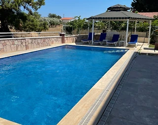 İzmir Seferihisar'da Sakin Konumda, Özel Havuzlu, Konforlu Villa - 2