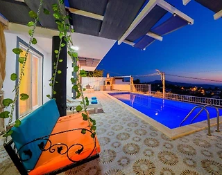 Kaş Üzümlü'de Eşsiz Doğada, Özel Havuzlu, Şık Villa - 5